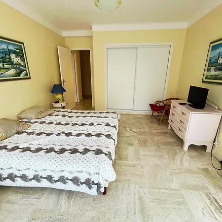 Tranquil Seaside Retreat شقة *